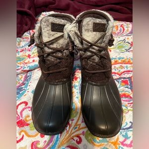 Womens Sperry duck boots. Wool